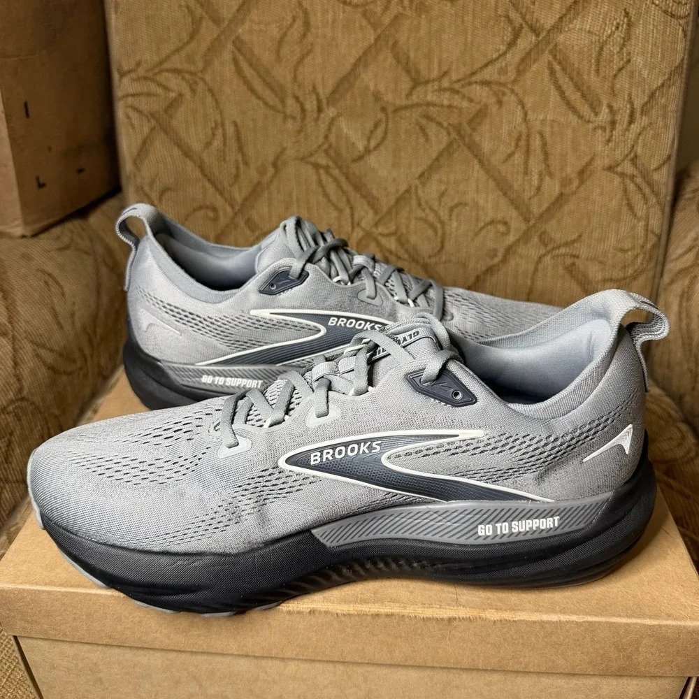 Brooks Glycerin GTS 22 Men's Size 12 2E Wide Gray Running Shoes 1104462E078 EUC!
